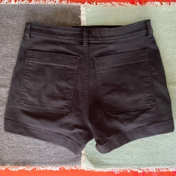 Everlane black high waisted shorts. Size 8. - Picture 3 of 3